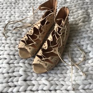 Schutz cream leather flats lace up spikes stud 7.5